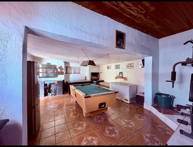 3 BEDROOM HOUSE FOR SALE IN BRENTHURST